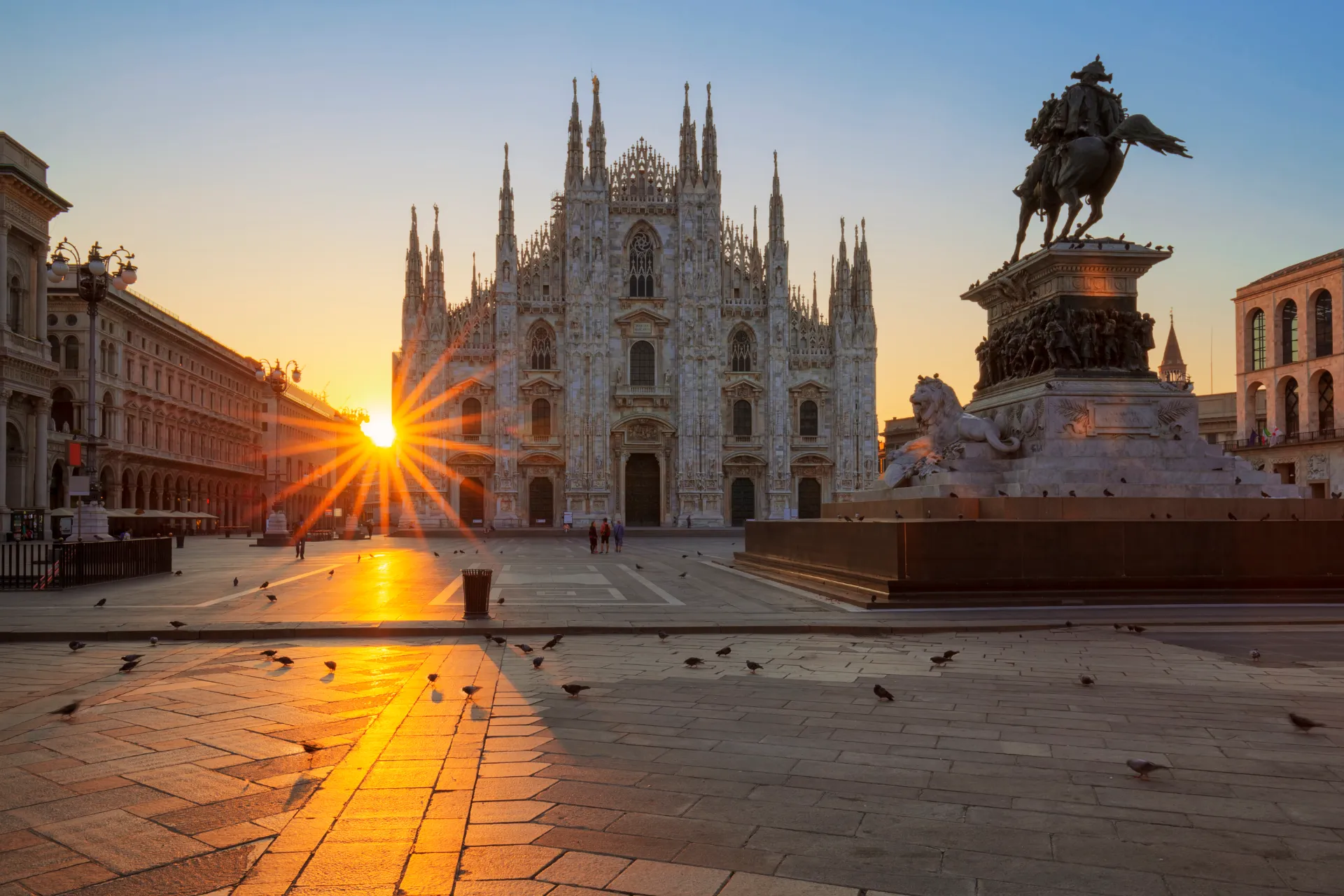 Il Duomo di Milano all’alba